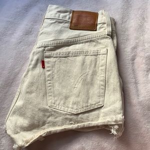 Levi’s 501 cream jean shorts